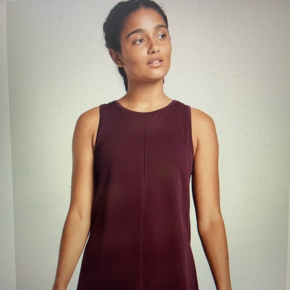 ATHLETA Foothill Tank Auberge NWT